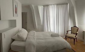 Duplex Dernier Etage Avec Terasse A Deux Pas De La Grand Place