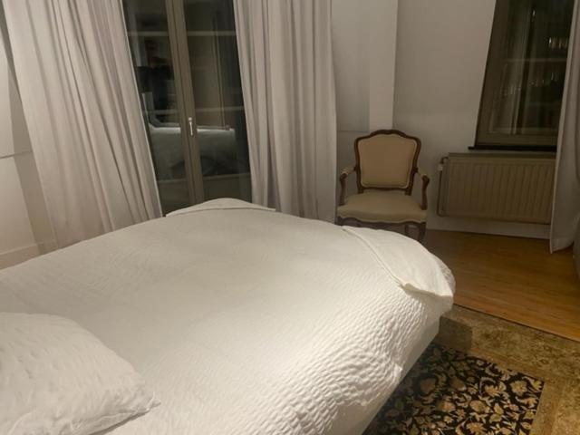 Duplex Dernier Etage Avec Terasse A Deux Pas De La Grand Place Brussels Exterior photo