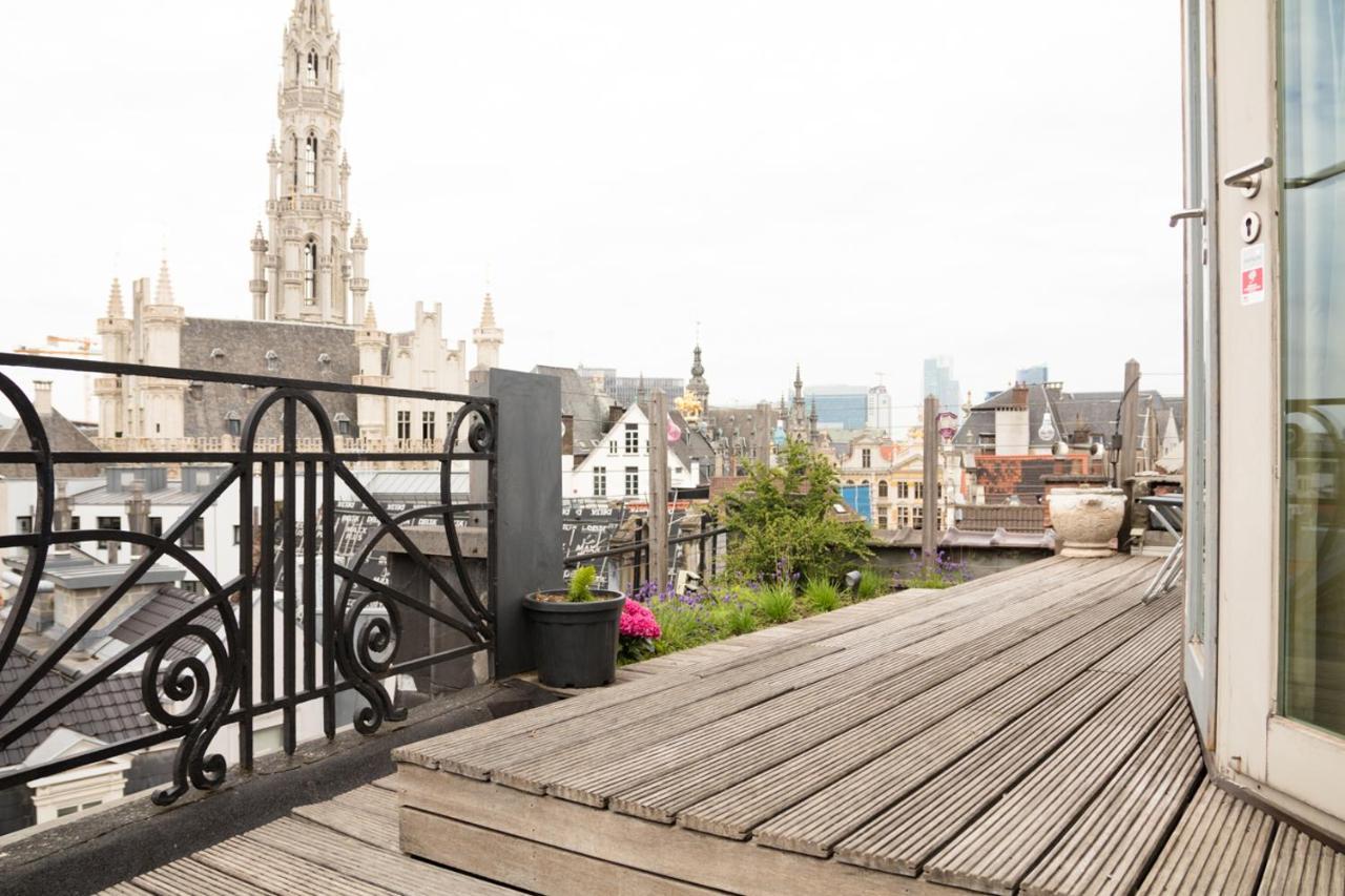 Duplex Dernier Etage Avec Terasse A Deux Pas De La Grand Place Brussels Exterior photo